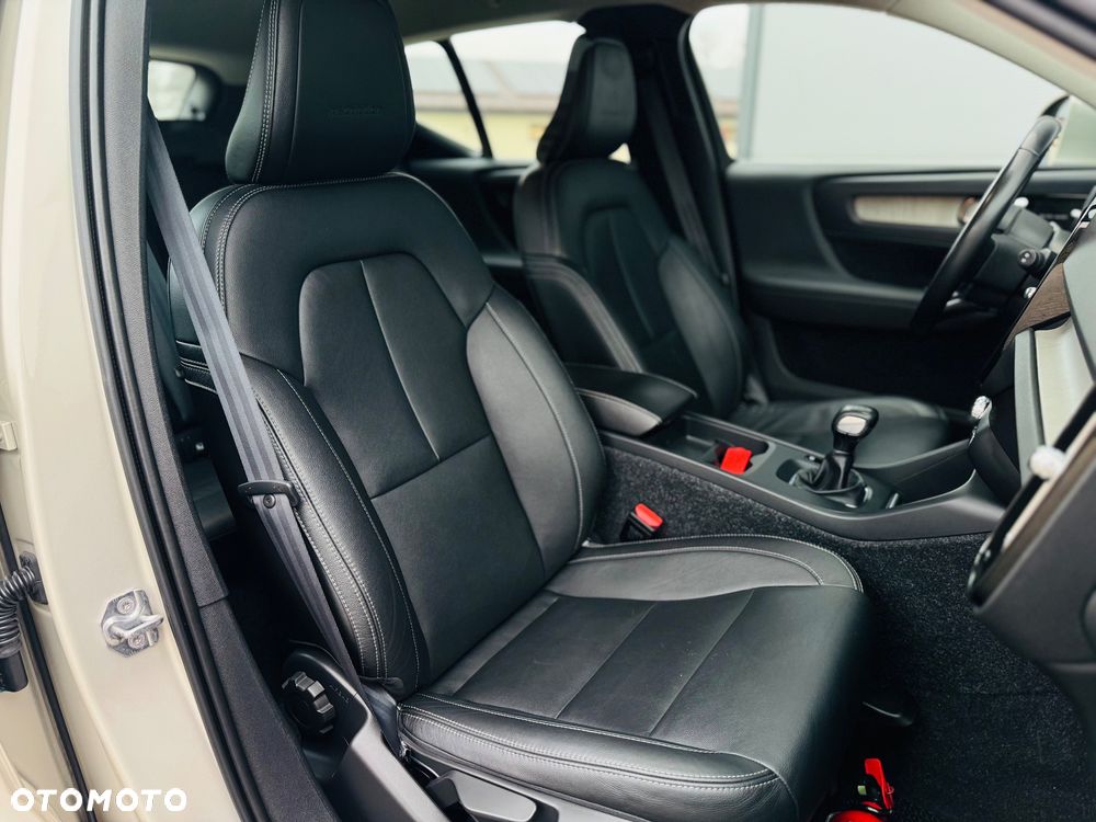 Volvo XC 40 D3 SCR Inscription - 34