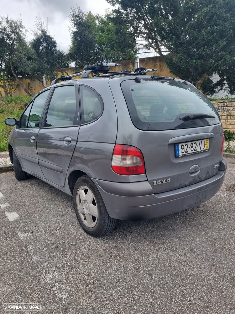 Renault Scénic - 2