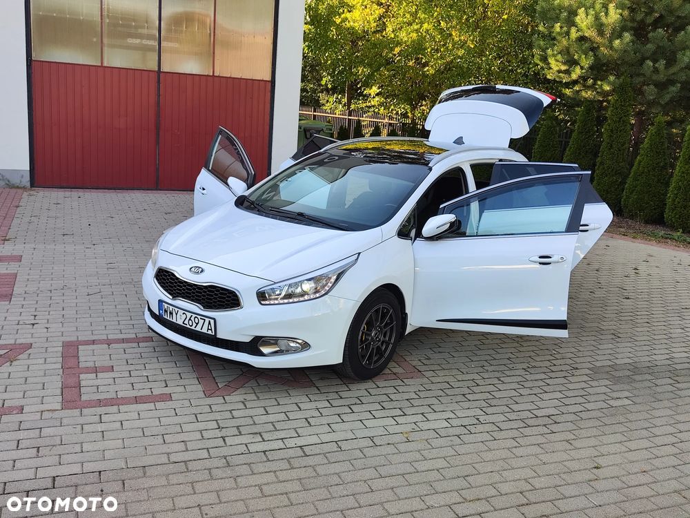 Kia Ceed - 13