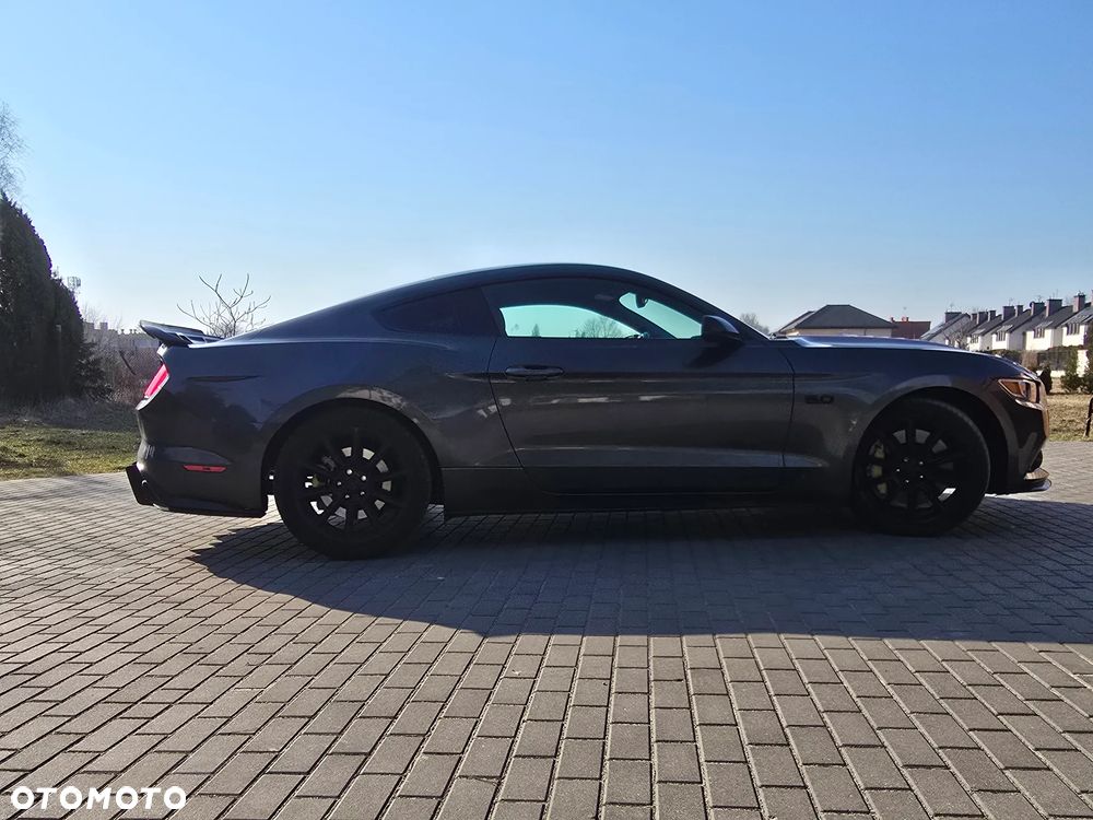 Ford Mustang - 7