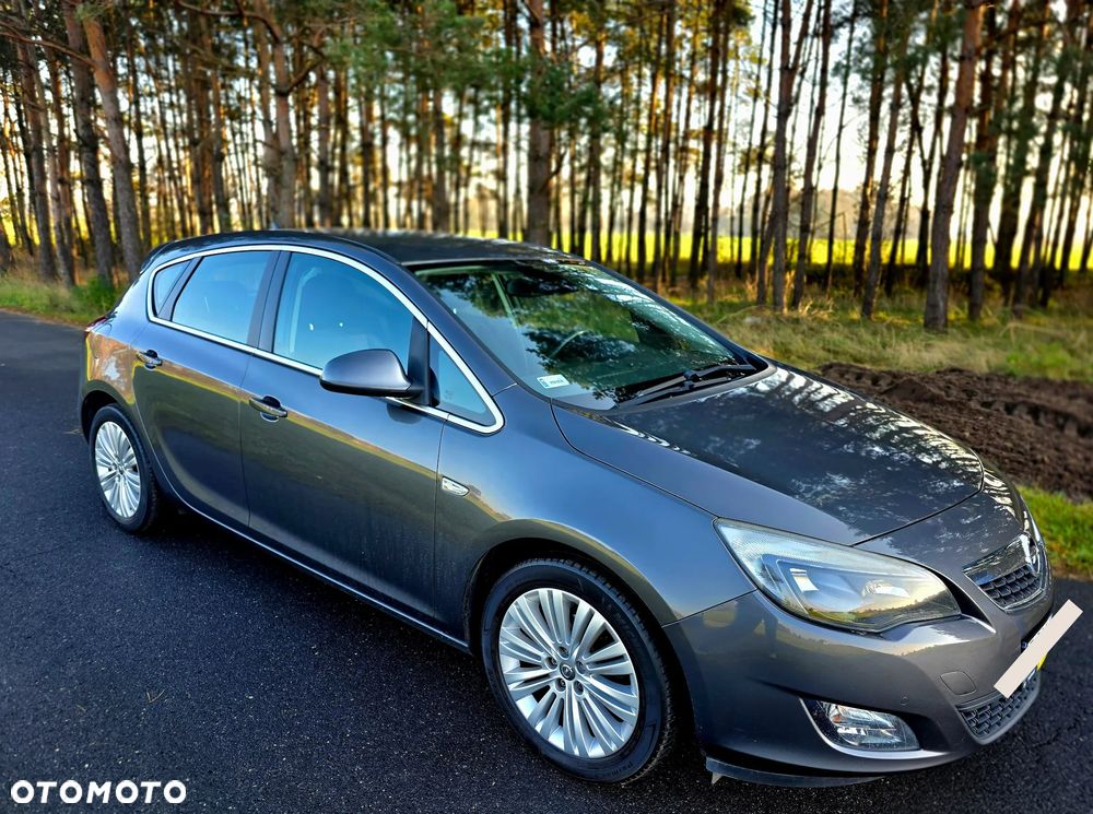 Opel Astra 1.4 T Cosmo - 4