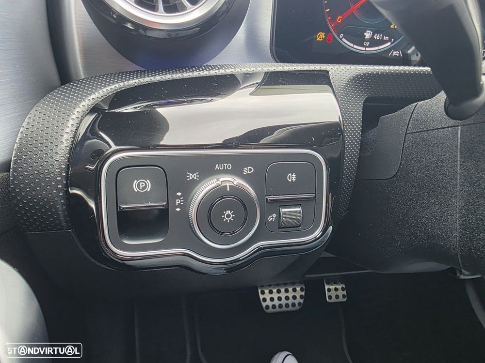 Mercedes-Benz CLA 200 d 4Matic 8G-DCT AMG Line - 37