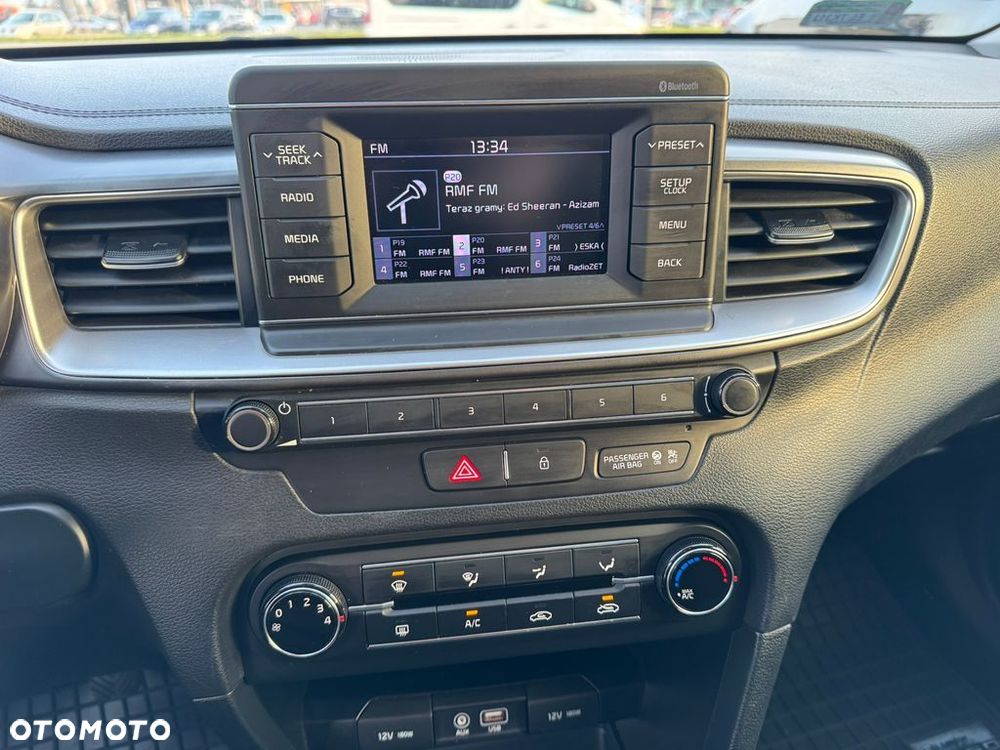 Kia Ceed 1.6 CRDi SCR S - 11