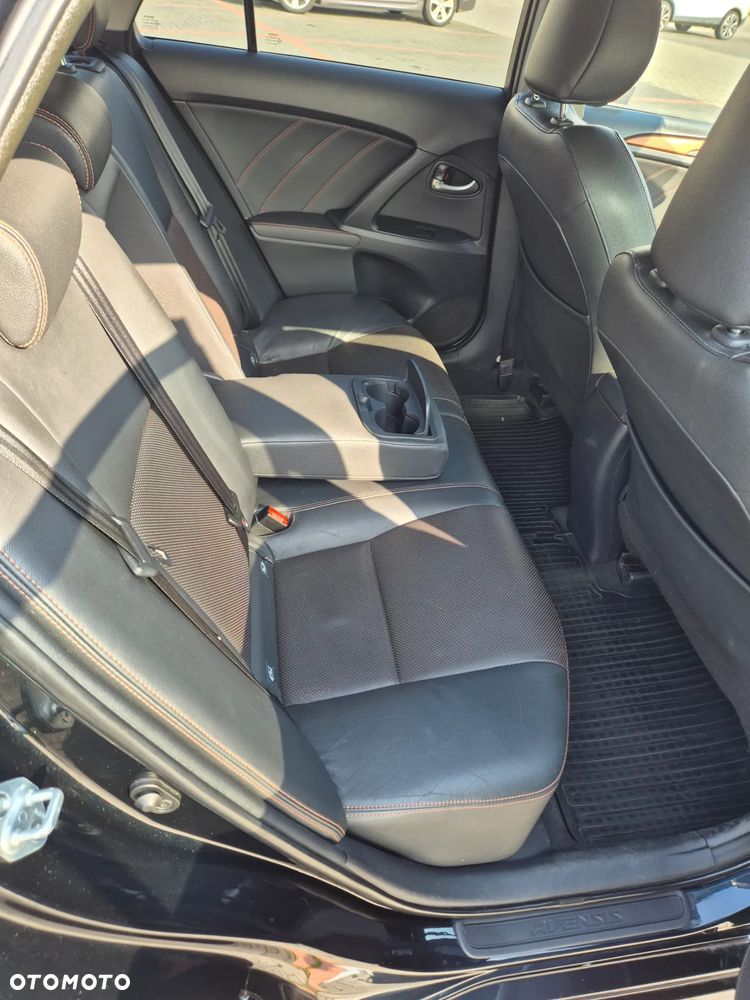 Toyota Avensis 1.8 Premium - 10