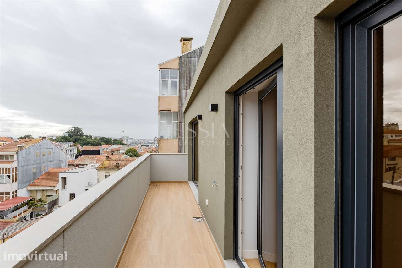 Penthouse T2 com Terraço | Centro da Baixa do Porto - Grande imagem: 2/27