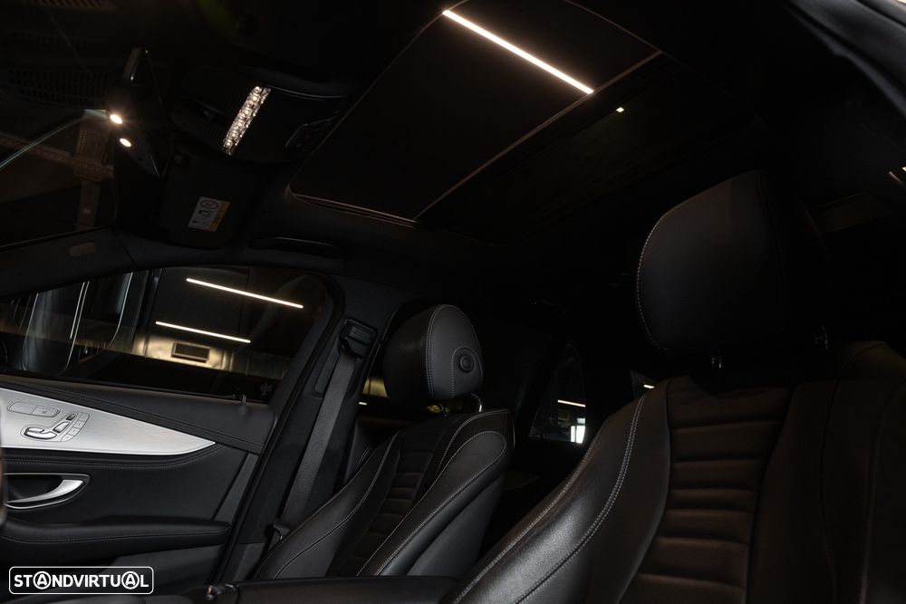 Mercedes-Benz E 300 e AMG Line - 12
