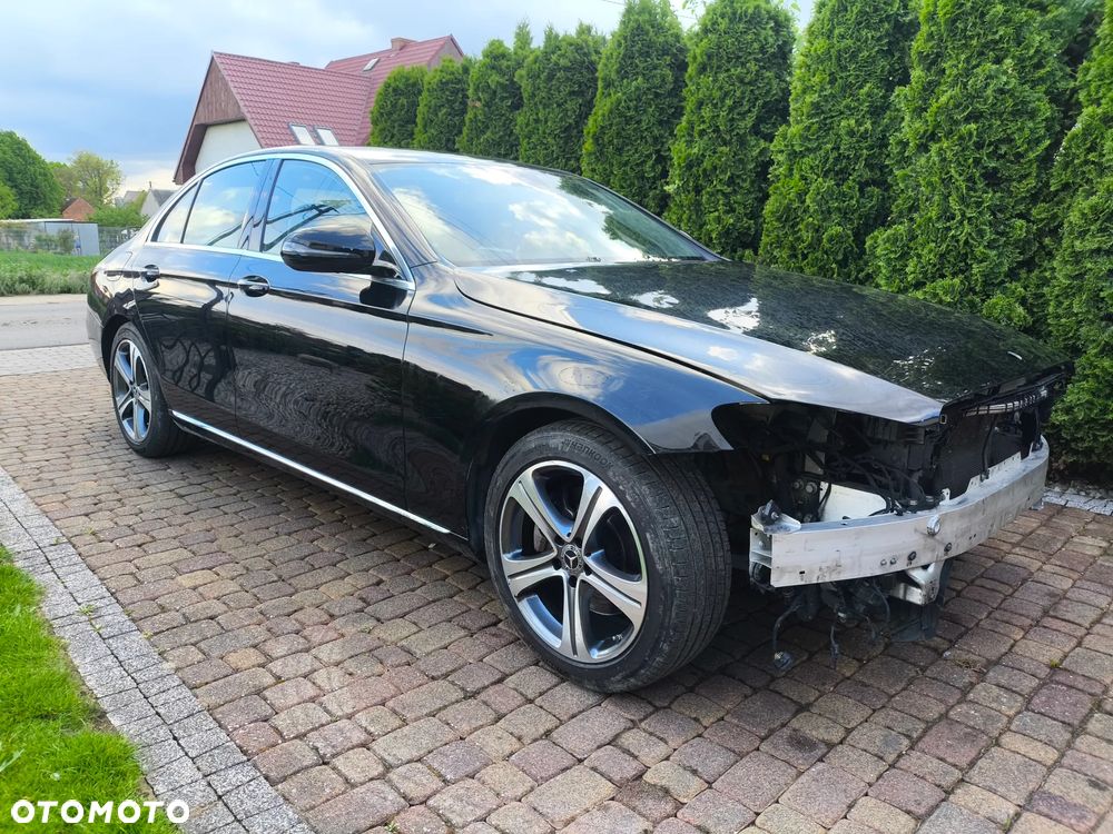 Mercedes-Benz Klasa E 220 d 9G-TRONIC Exclusive - 18