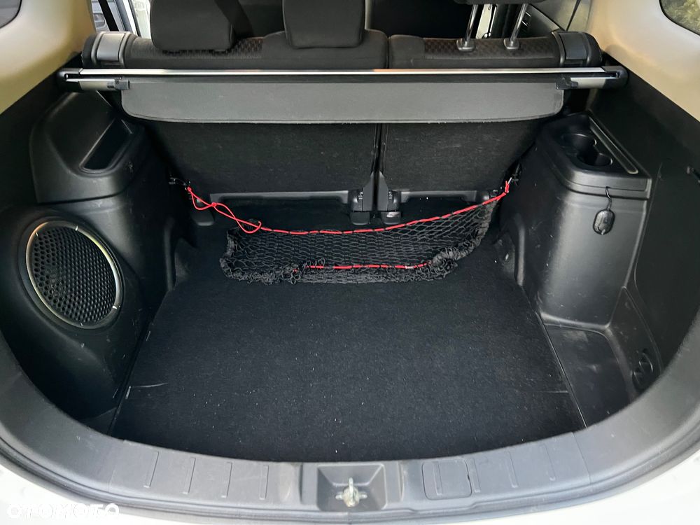 Mitsubishi Outlander 2.0 Intense 2WD - 17