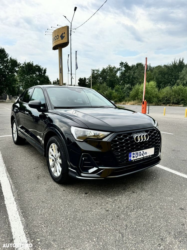 Audi Q3 45 TFSIe S tronic - 1