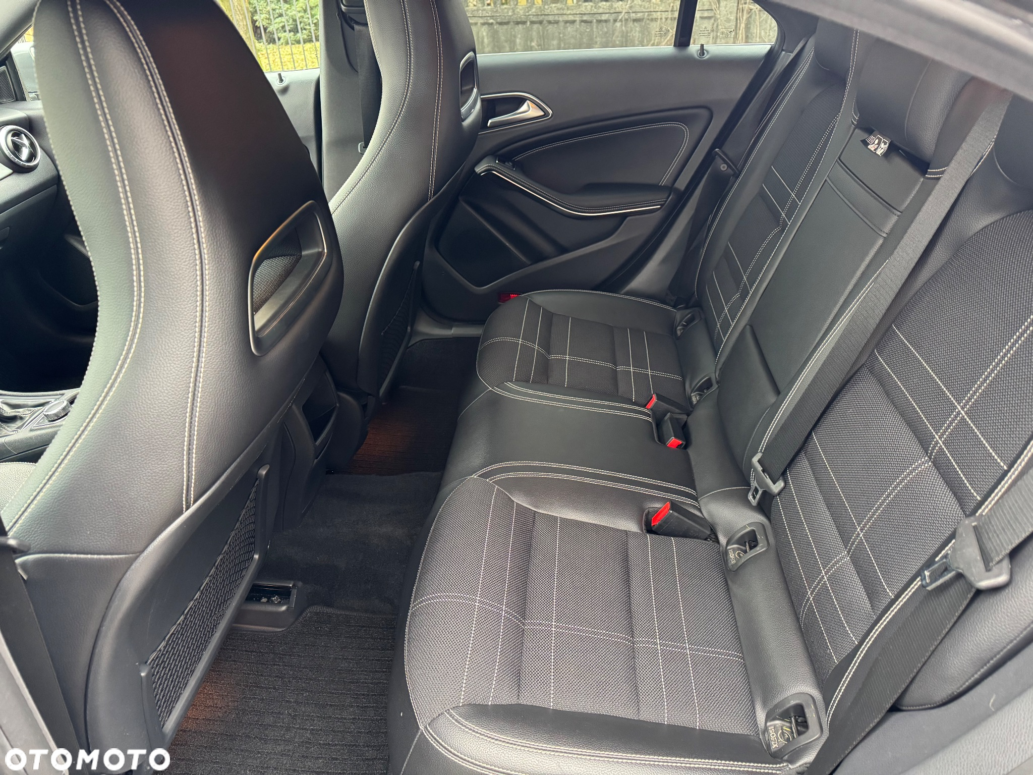 Mercedes-Benz CLA 180 - 10