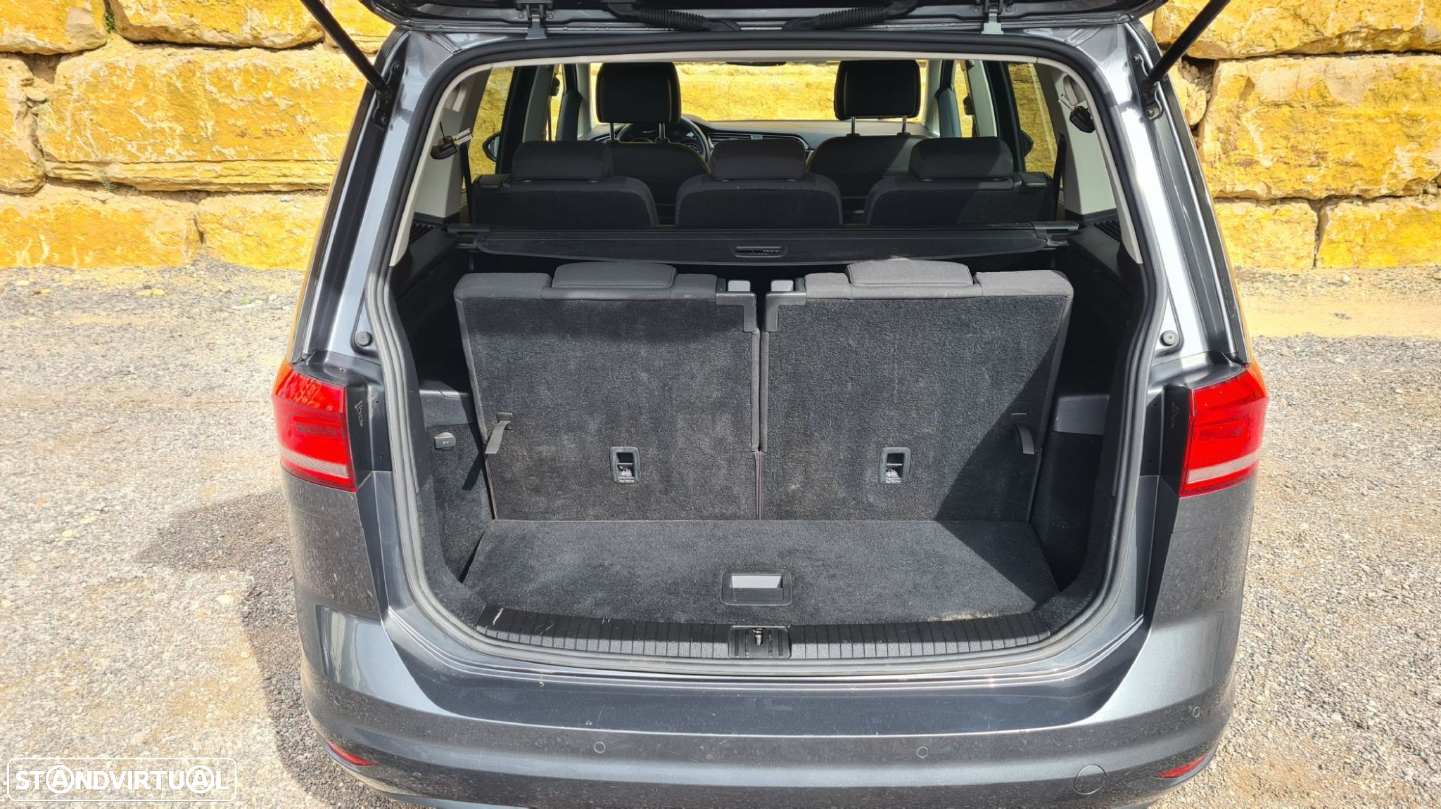 VW Touran 1.6 TDI Confortline DSG - 52