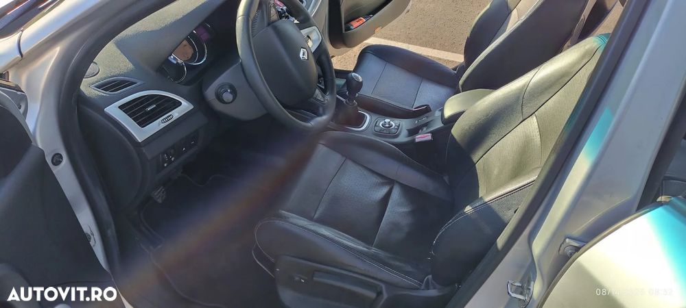 Renault Megane 1.9 dCi Grandtour Dynamique - 10