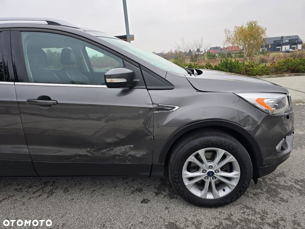 Ford Kuga 2.0 TDCi 4x4 Titanium - 40