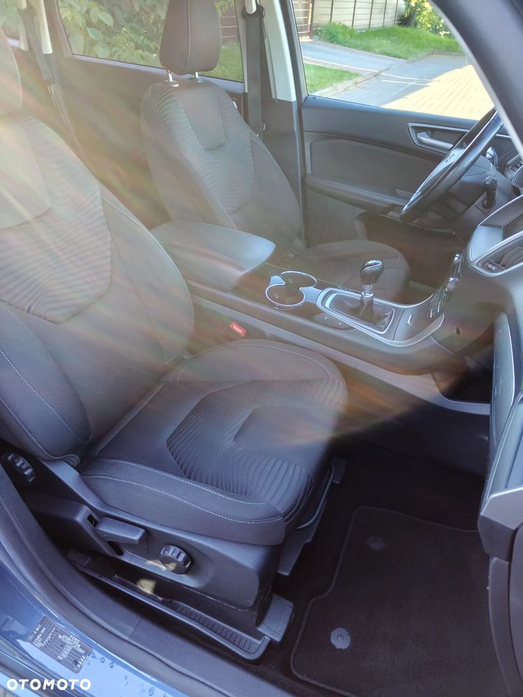 Ford S-Max - 8