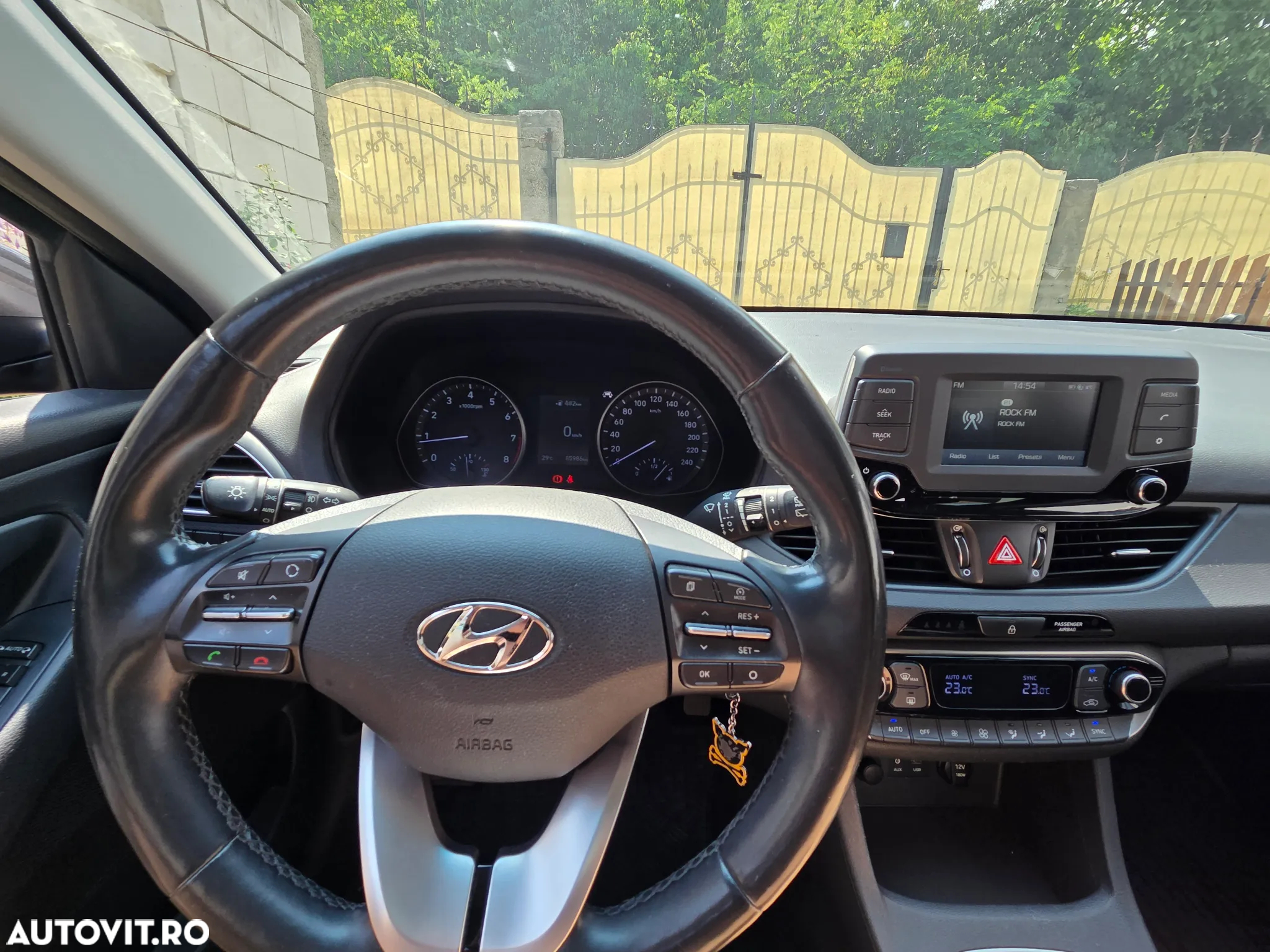Hyundai i30 1.4 100CP 5DR M/T Highway - 13