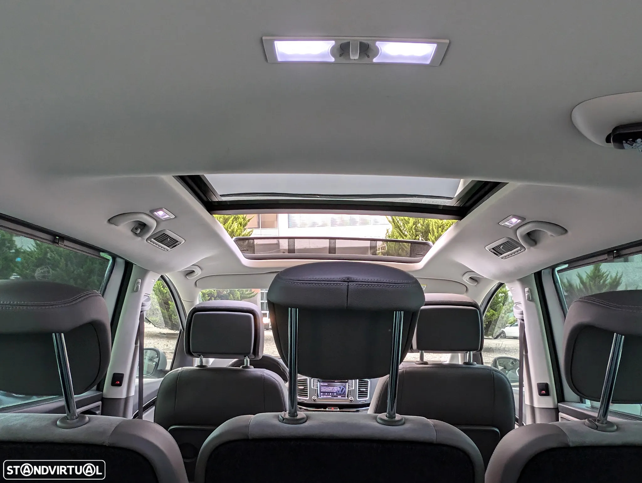 VW Sharan 1.4 TSI Highline DSG - 11