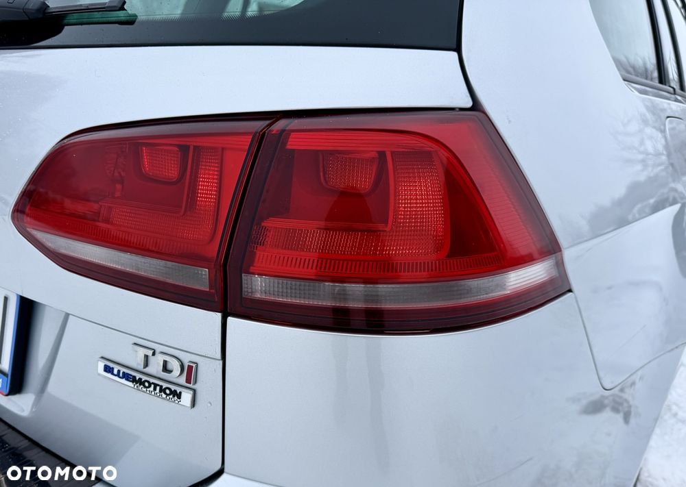 Volkswagen Golf - 23