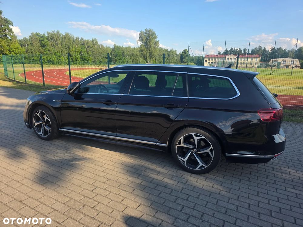 Volkswagen Passat - 4