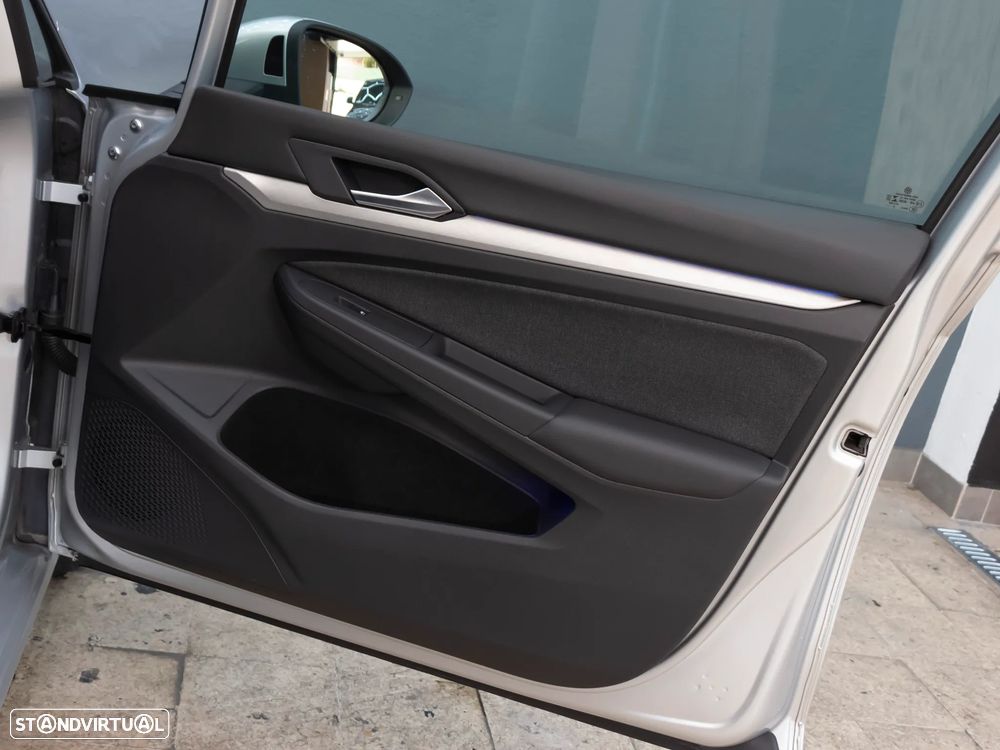 VW Golf Variant - 12