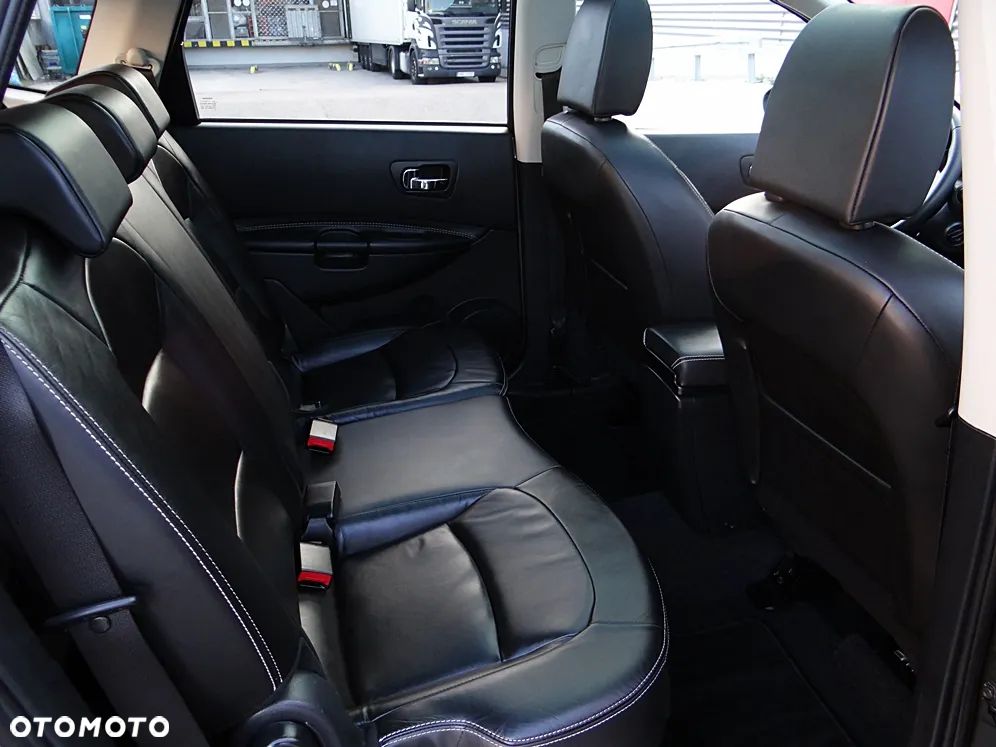 Nissan Qashqai+2 2.0 dCi DPF tekna - 36