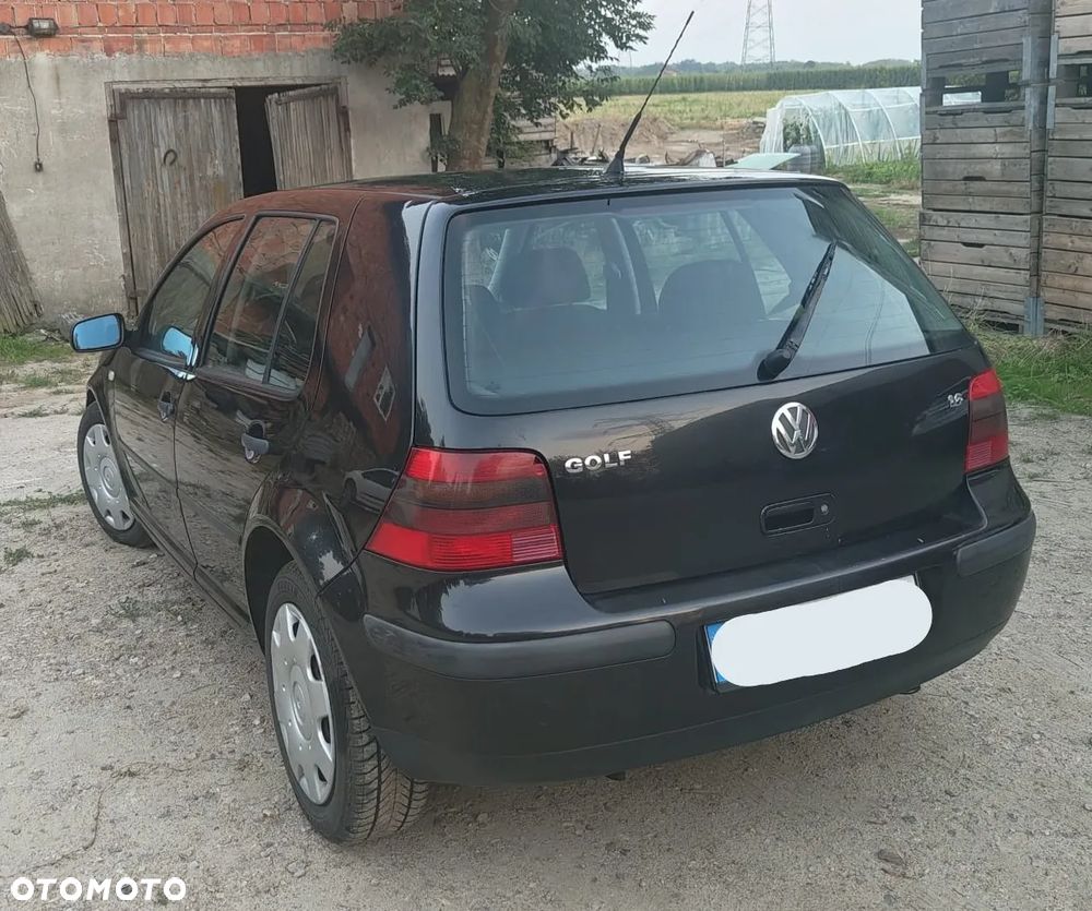 Volkswagen Golf 1.6 Basis - 4