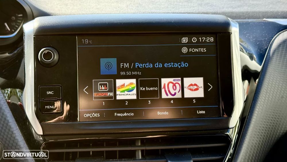 Peugeot 2008 1.2 PureTech Allure EAT6 - 30