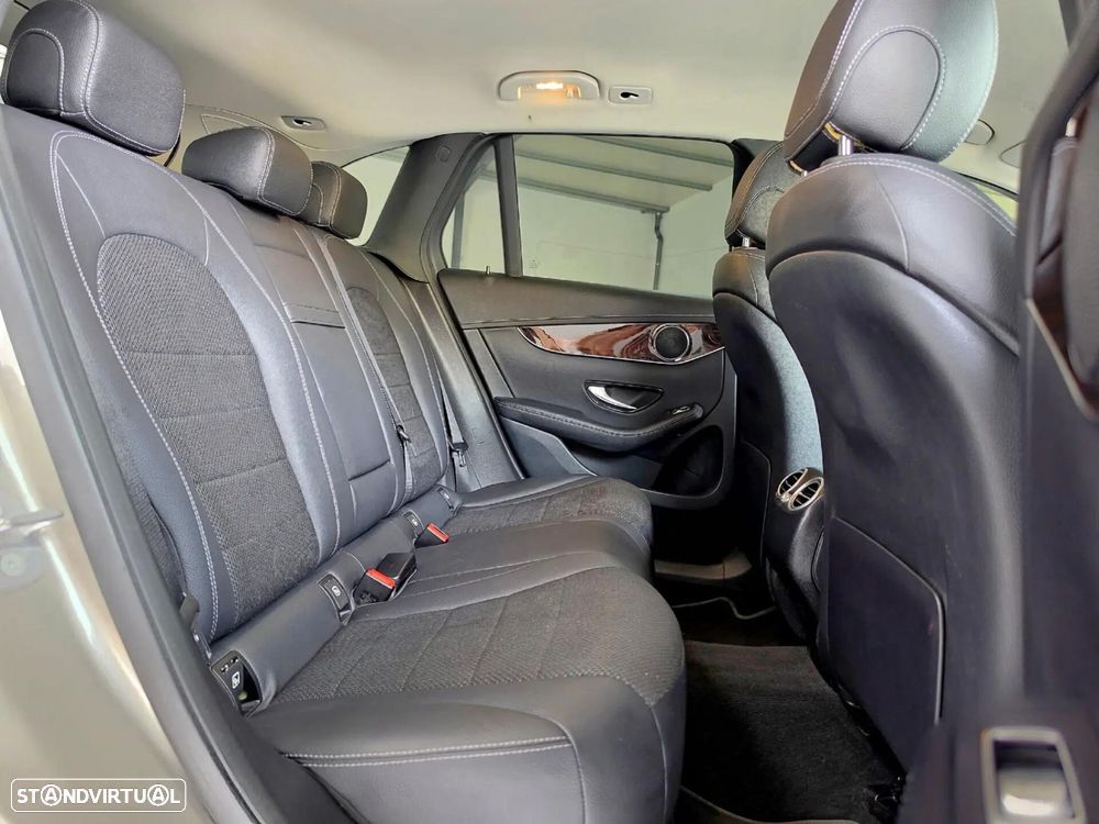 Mercedes-Benz GLC 300 e 4Matic - 32