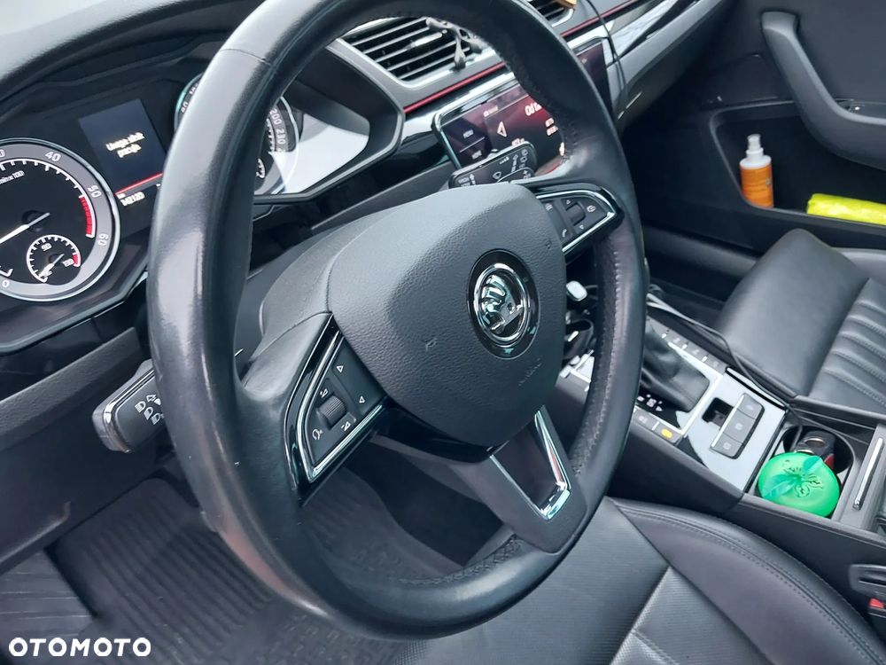 Skoda Superb 2.0 TDI 4x4 L&K DSG - 16