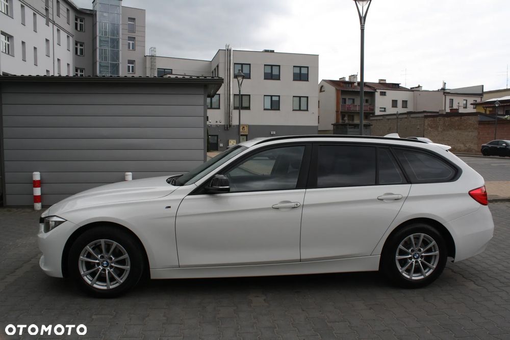 BMW Seria 3 318d Sport Line - 7