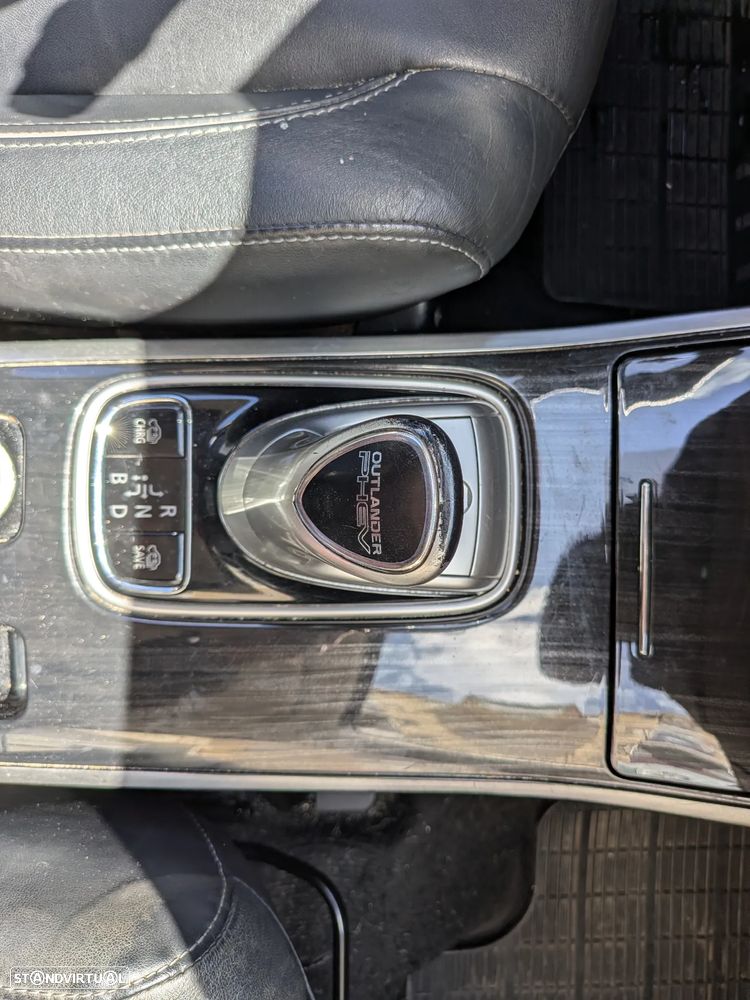 Mitsubishi Outlander 2.0 Intense - 21