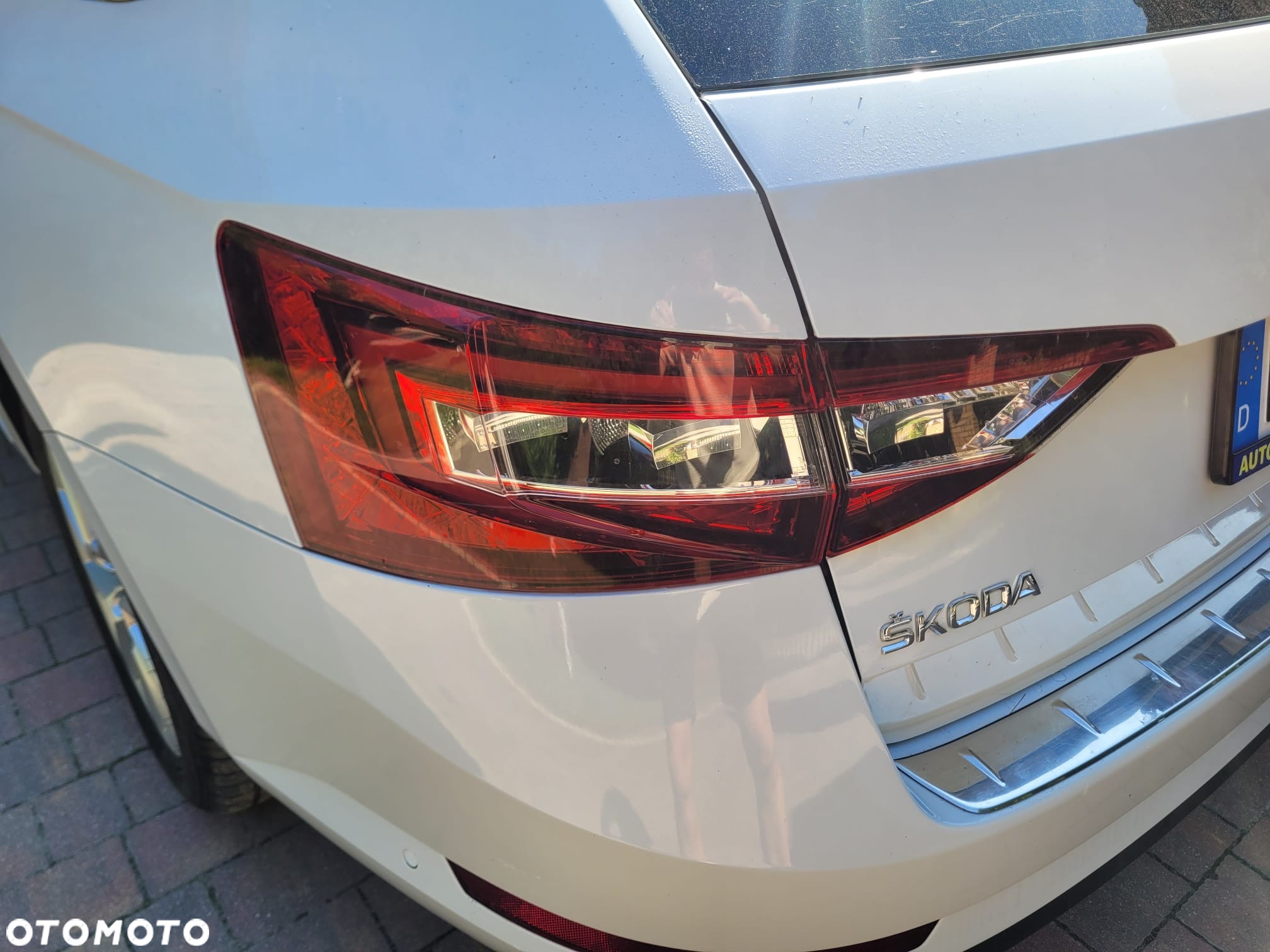 Skoda Superb 2.0 TDI DSG Premium Edition - 11