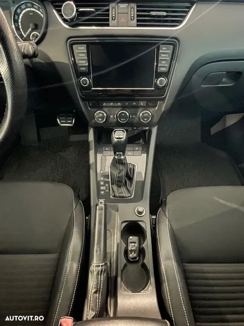 Skoda Octavia Combi Diesel 2.0 TDI DSG RS - 7