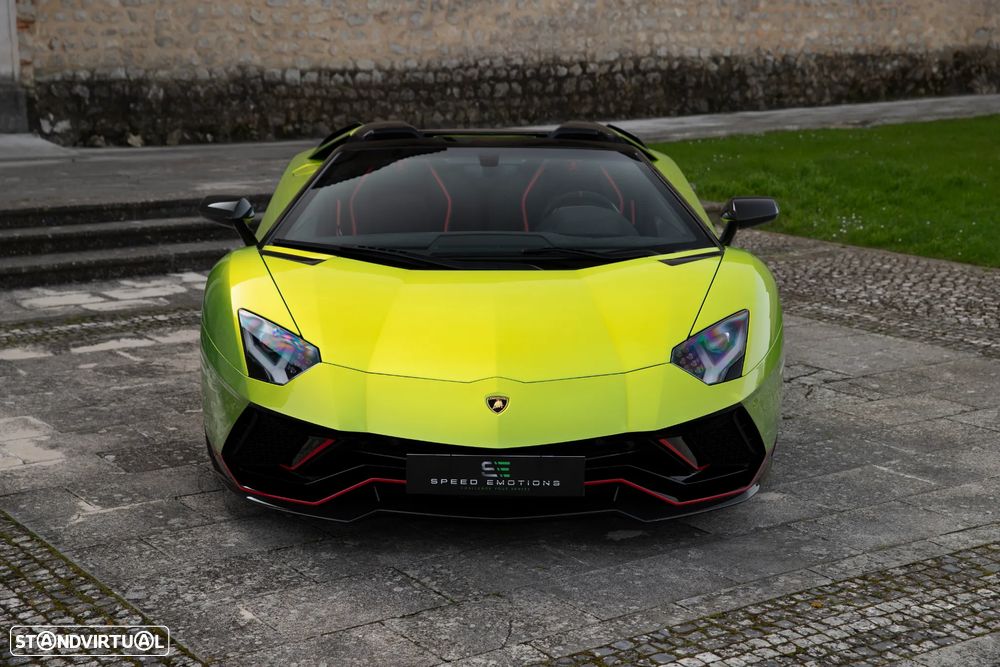 Lamborghini Aventador LP780-4 Ultimae Roadster - 5