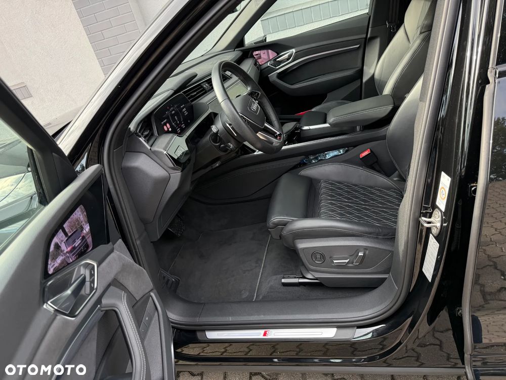 Audi e-tron S quattro - 15