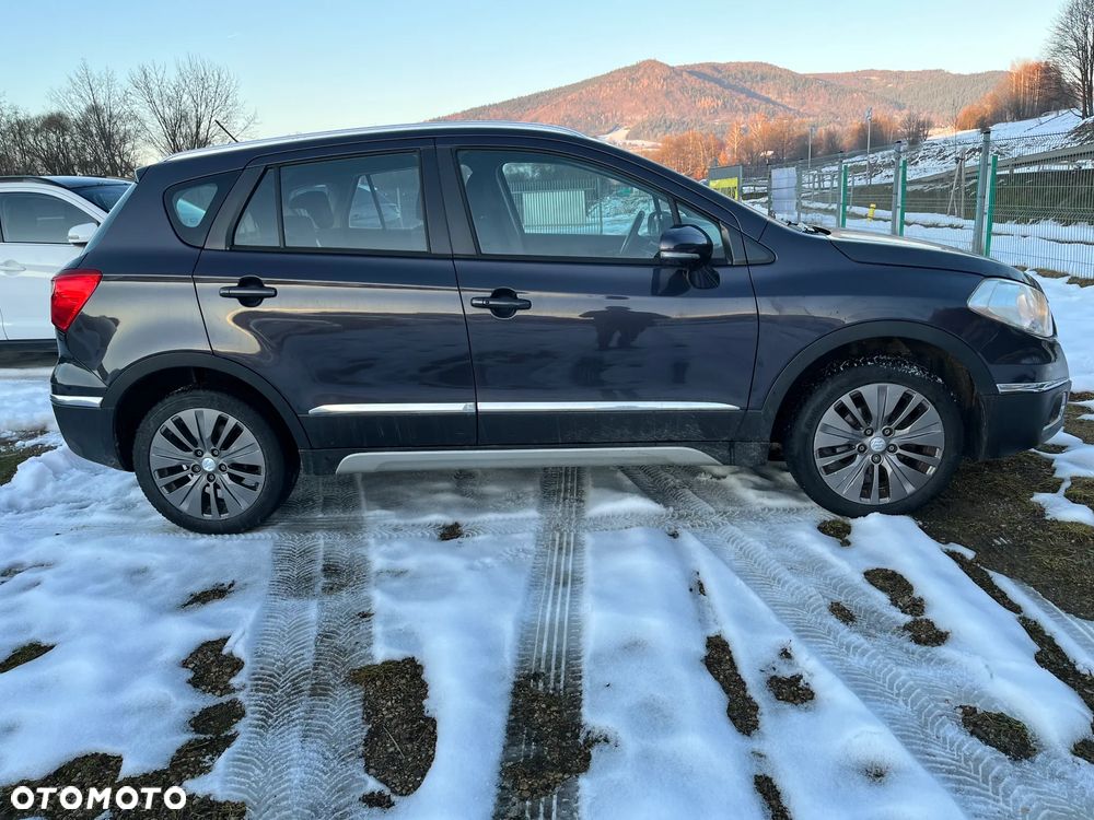 Suzuki SX4 S-Cross 1.6 DDiS 4x4 Comfort - 4