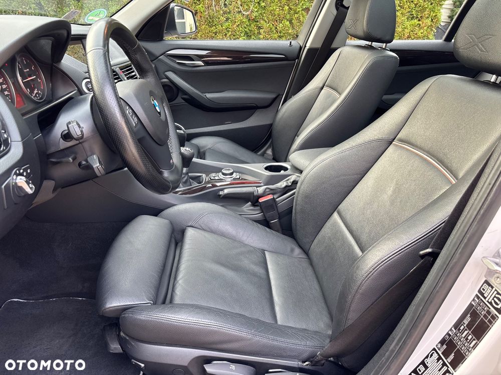 BMW X1 xDrive20d xLine - 28