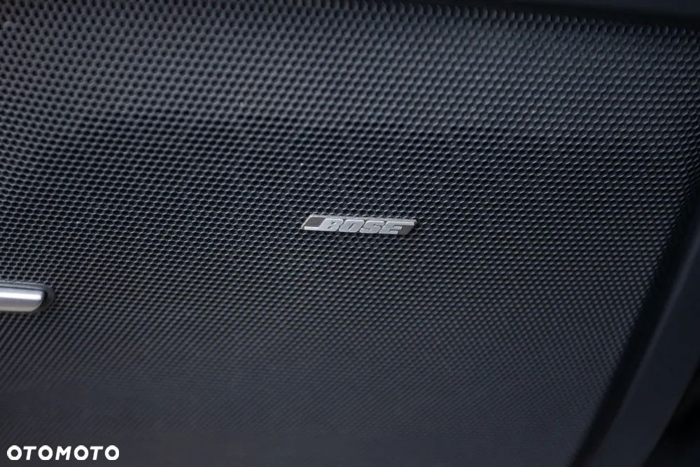 Porsche Cayenne Platinum Edition - 13