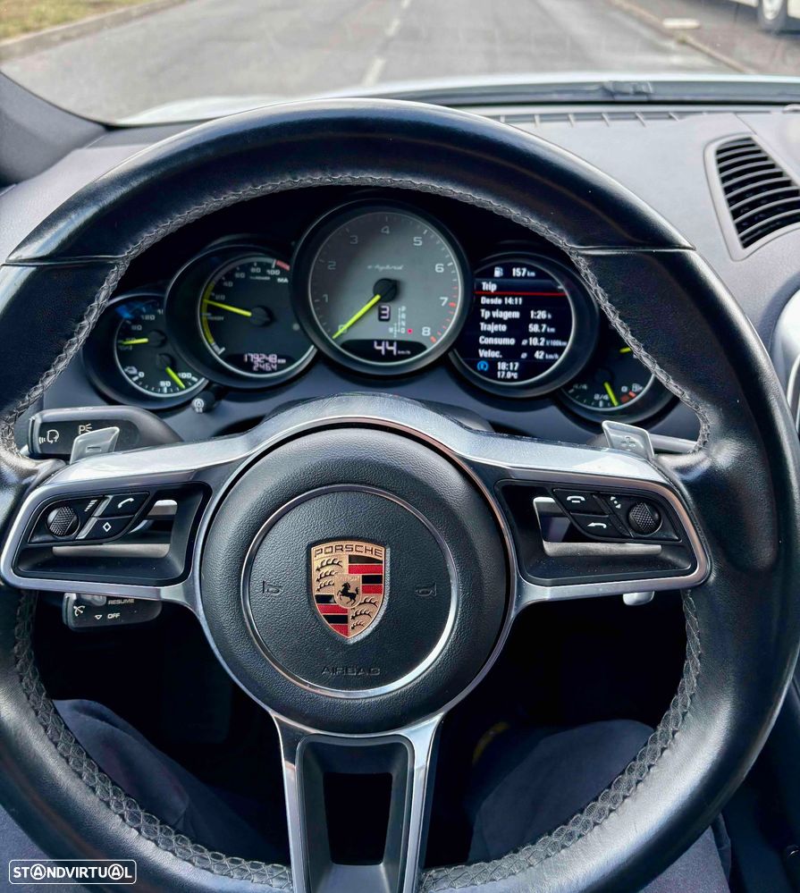 Porsche Cayenne S E-Hybrid - 11