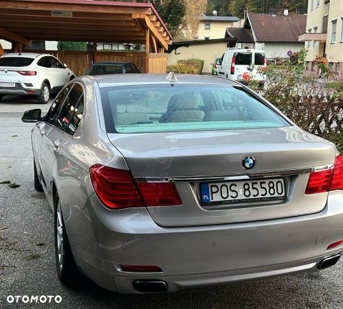 BMW Seria 7 750i xDrive - 3