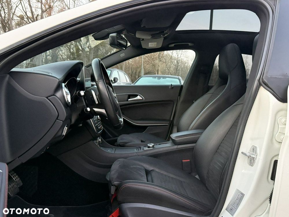 Mercedes-Benz CLA - 13