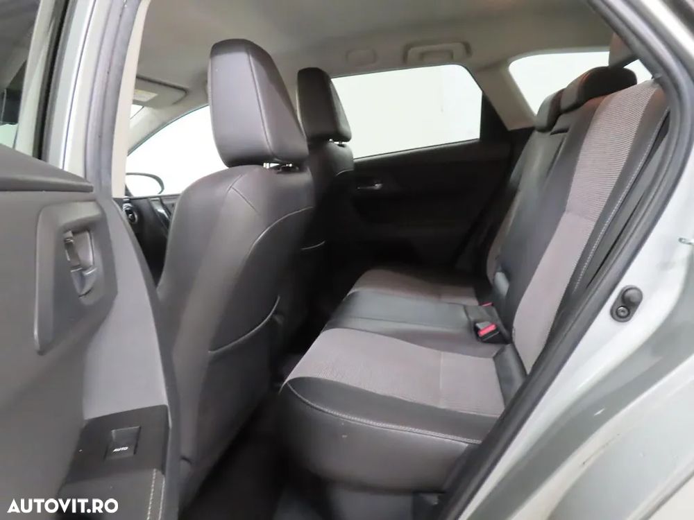 Toyota Auris - 5
