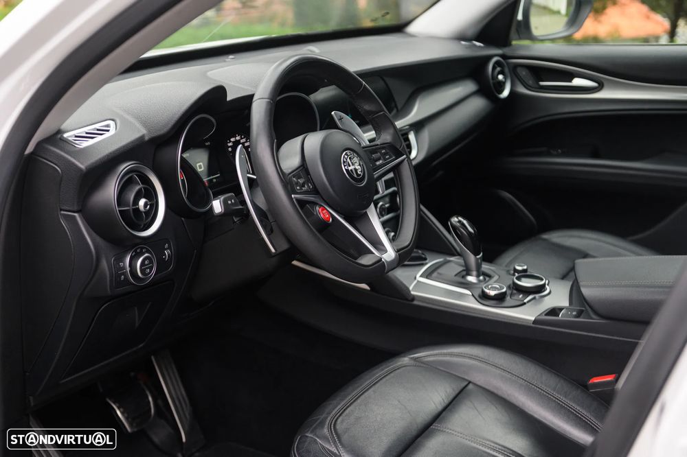 Alfa Romeo Stelvio 2.2 D Super AT8 Q4 - 18