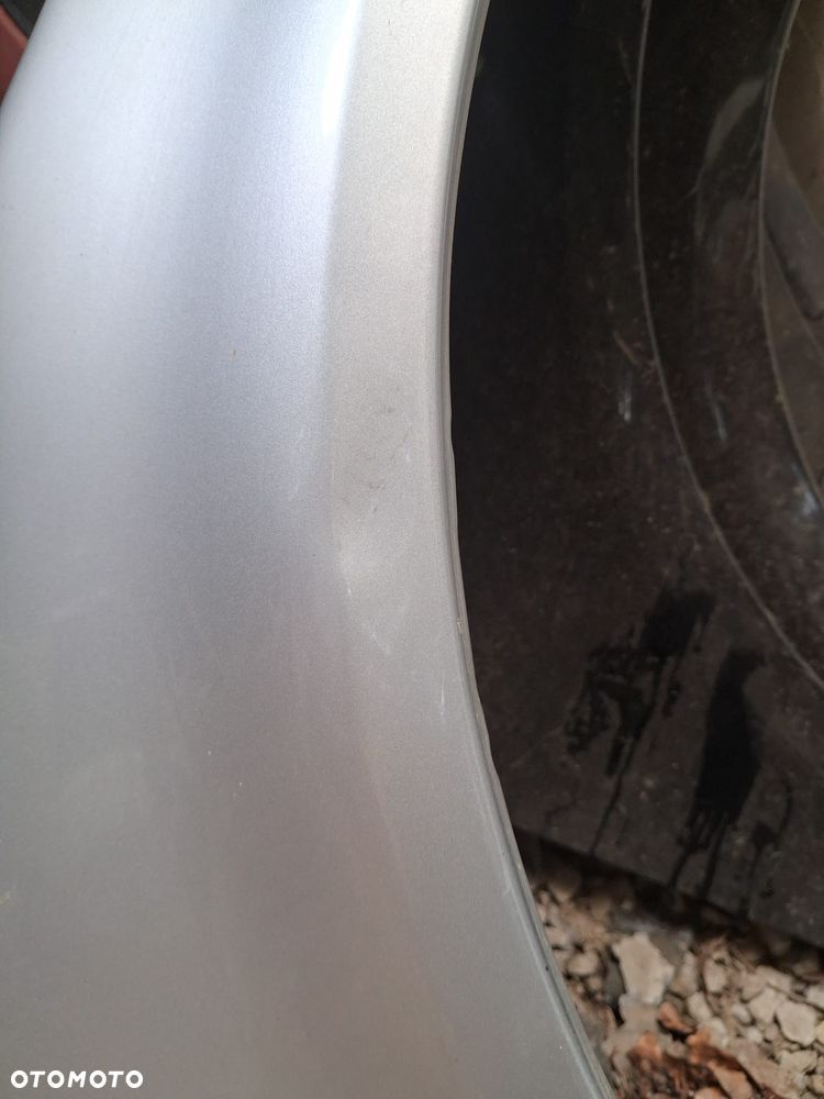 Błotnik VW GOLF 4 prawy srebrny bez rdzy  OE - 3