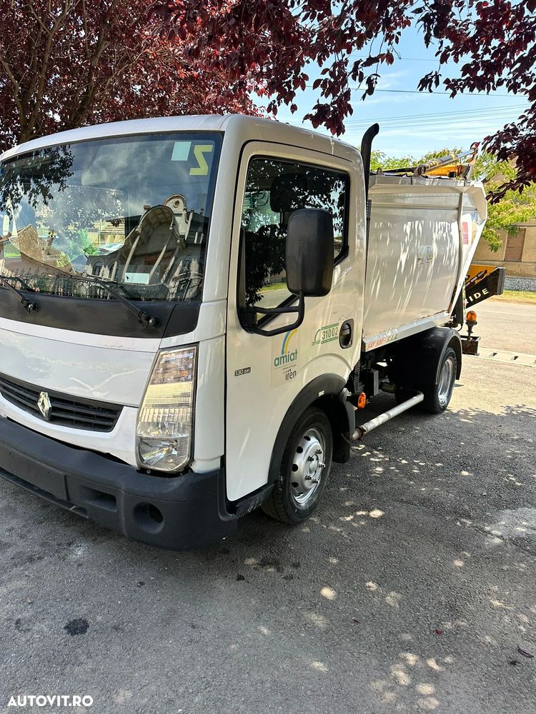 Renault Maxity - 1