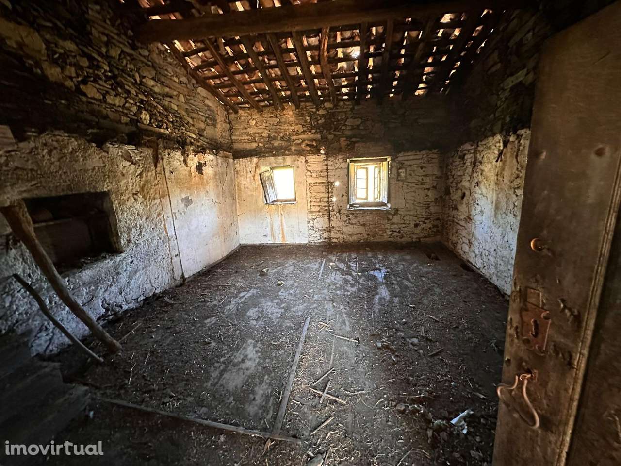 Casa de Aldeia para reabilitação em Oleiros - Castelo Branco - Grande imagem: 4/17