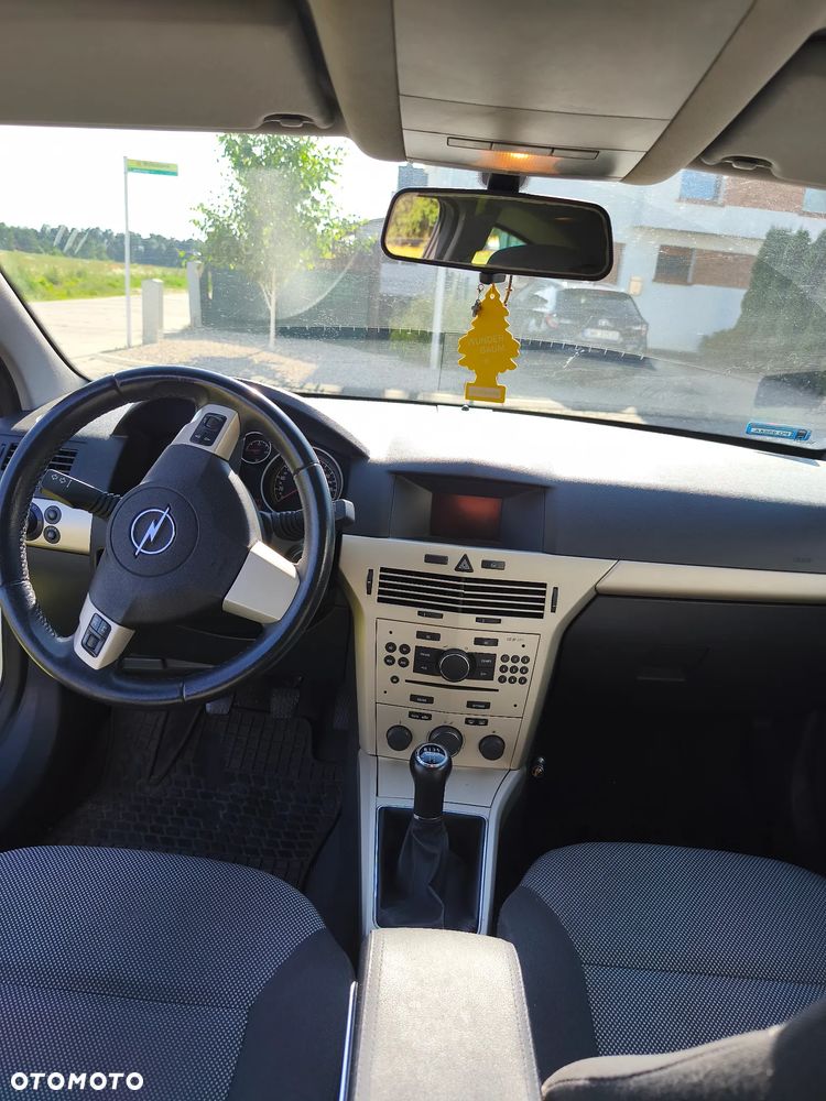 Opel Astra 1.6 Essentia - 6