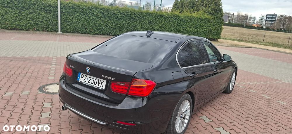 BMW Seria 3 320d xDrive Luxury Line - 9