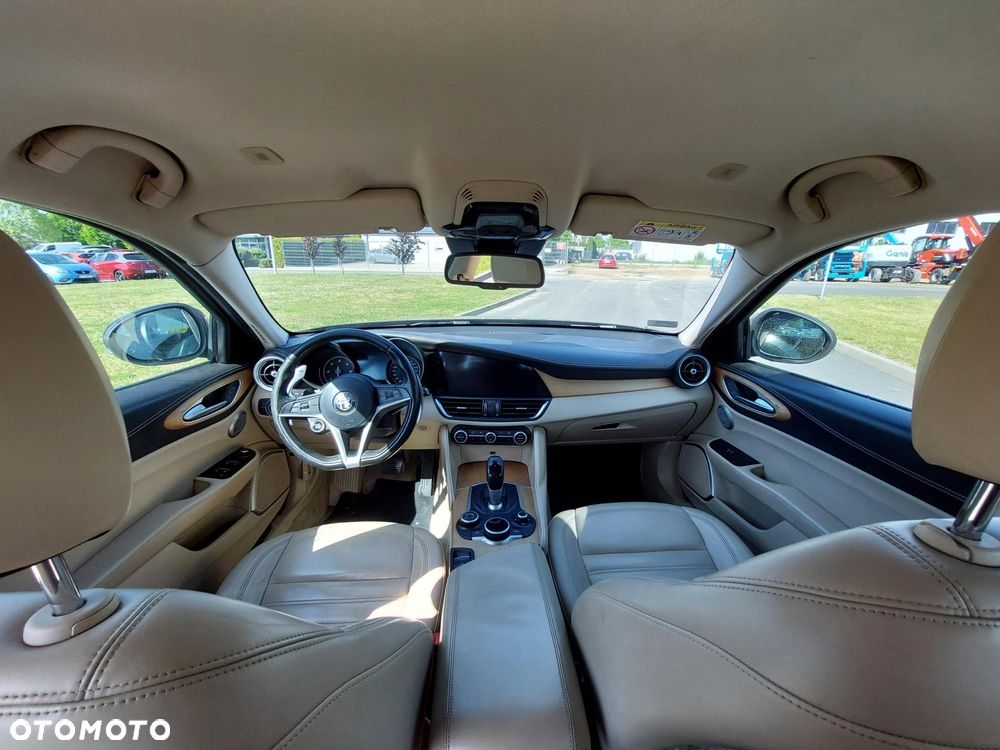 Alfa Romeo Giulia 2.2 D Turbo Super - 6