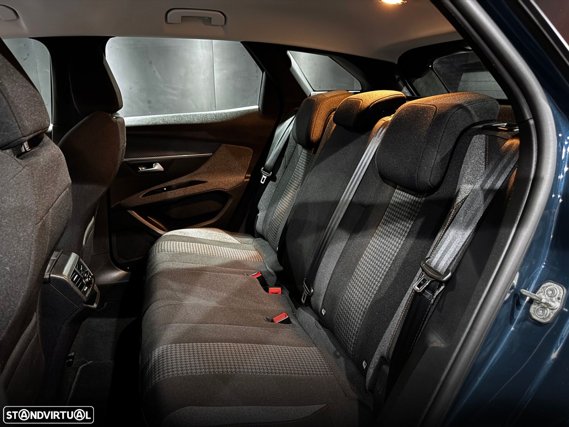 Peugeot 3008 1.5 BlueHDi Allure EAT8 - 28