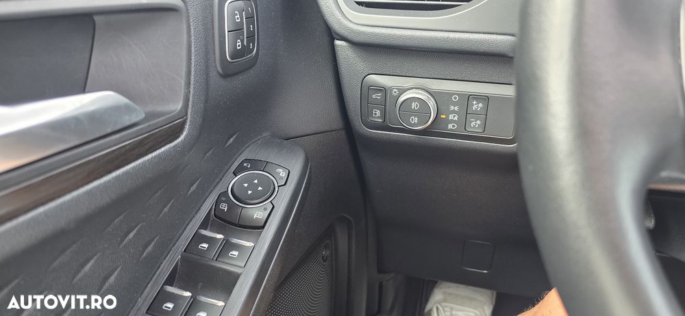Ford Kuga - 17